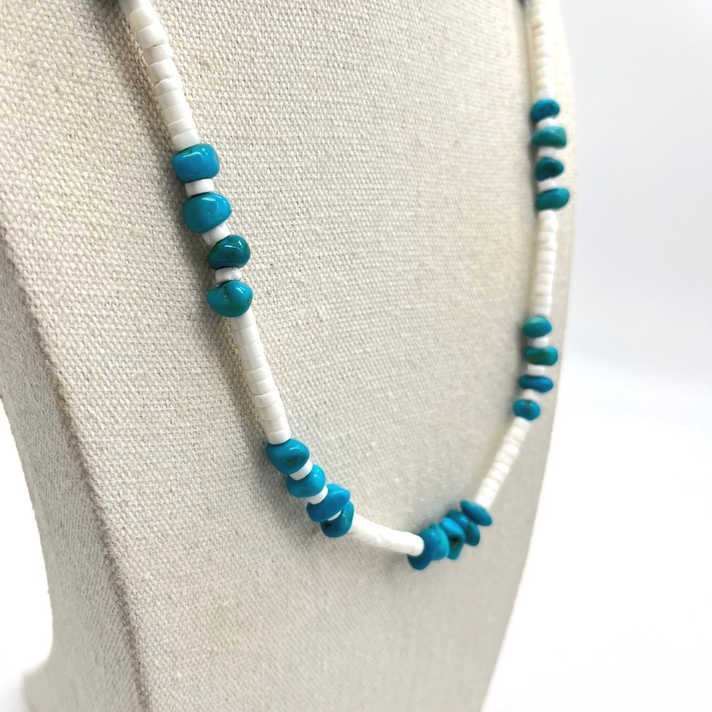 Vintage Turquoise Nugget and White Heishi Shell Bead Necklace 24 Inch Boho - Picture 4 of 7